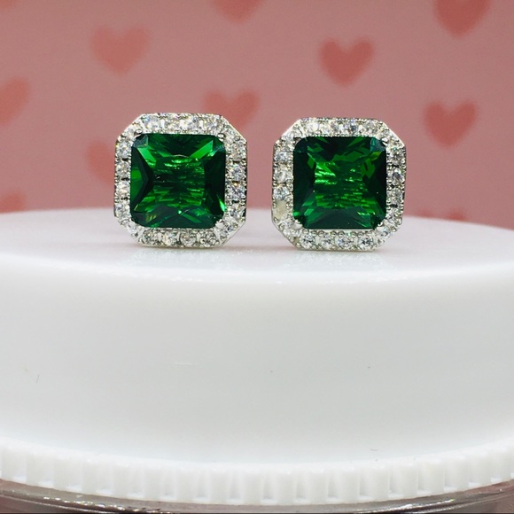 14k white gold earrings emerald 3 CT stud halo in box - Picture 4 of 9